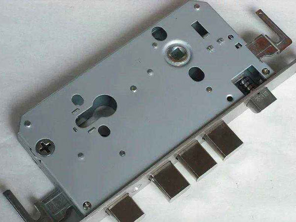 威信24小时上门开锁公司